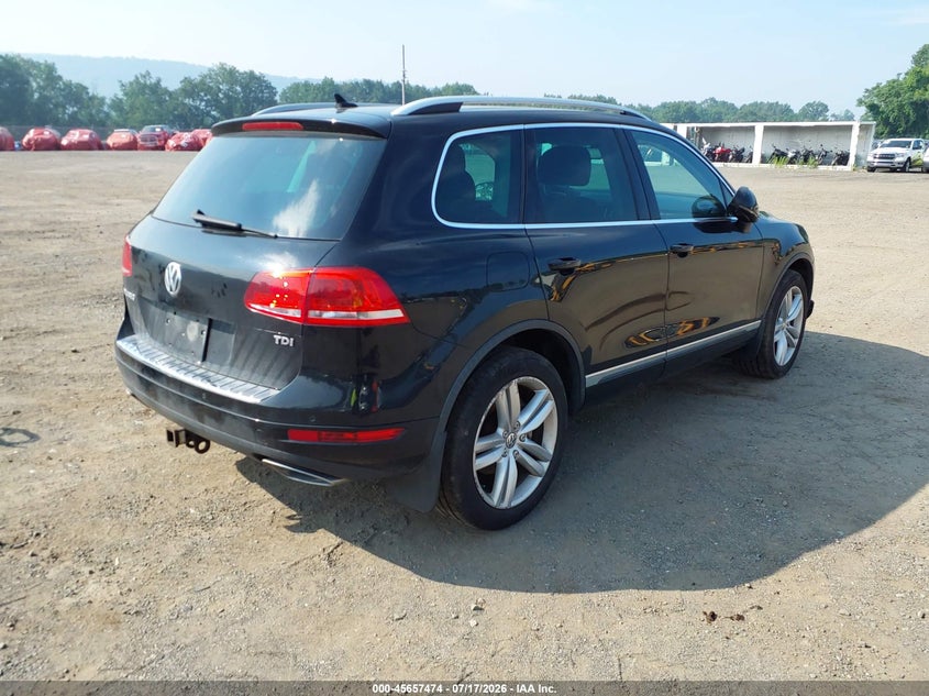2012 Volkswagen Touareg VIN WVGFK9BPXCD000292 IAAI salvage auction — NORMAL WEAR, Clear (New Jersey), sold $125 on 2026-07-30 (photo 4)
