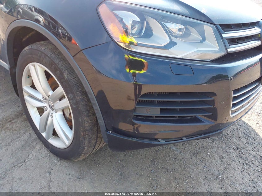 2012 Volkswagen Touareg VIN WVGFK9BPXCD000292 IAAI salvage auction — NORMAL WEAR, Clear (New Jersey), sold $125 on 2026-07-30 (photo 6)
