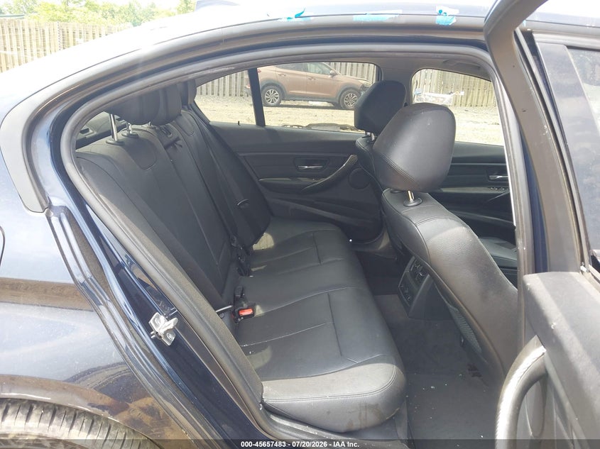 2013 BMW 3er VIN WBA3B9C51DF587540 IAAI salvage auction — NORMAL WEAR, Clear (Virginia), sold $625 on 2026-07-27 (photo 8)