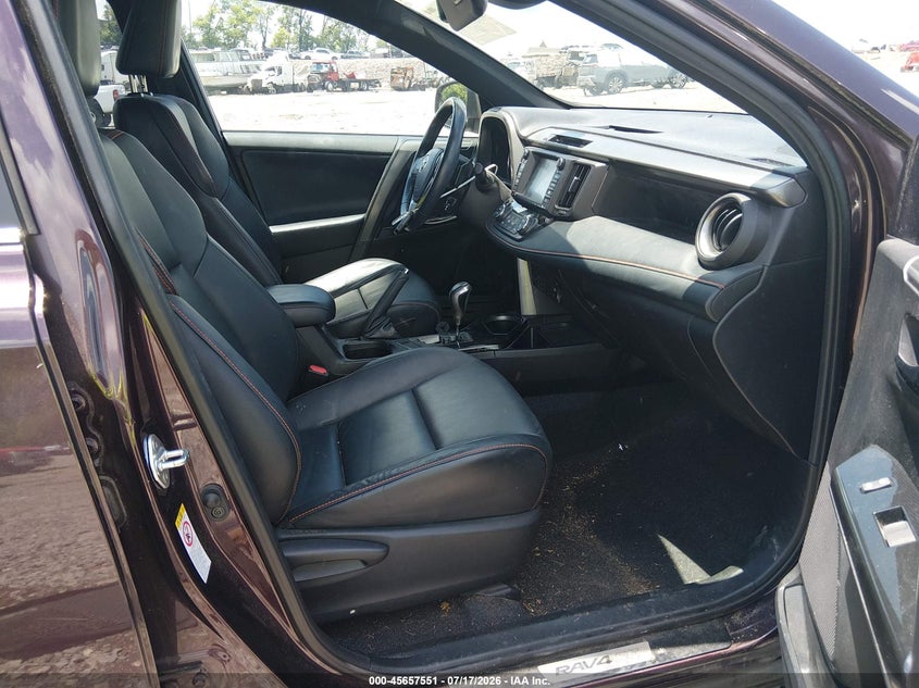 2018 Toyota Rav 4 VIN 2T3JFREV1JW828213 IAAI salvage auction — UNKNOWN, Salvage Title, sold $9,400 on 2026-07-30 (photo 5)