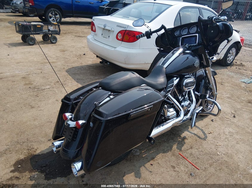 2021 Harley-davidson Street glide VIN 1HD1KRP16MB621463 IAAI salvage auction — RIGHT SIDE, Salvage (West Virginia), sold $10,900 on 2026-08-27 (photo 4)