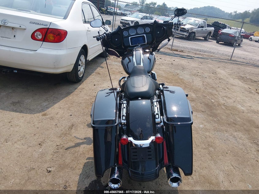 2021 Harley-davidson Street glide VIN 1HD1KRP16MB621463 IAAI salvage auction — RIGHT SIDE, Salvage (West Virginia), sold $10,900 on 2026-08-27 (photo 6)