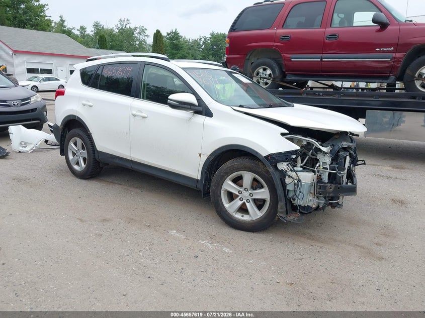 2013 Toyota Rav 4 VIN JTMRFREV7DD044347 IAAI salvage auction — NORMAL WEAR, Original (Maine), sold $650 on 2026-07-27 (photo 1)