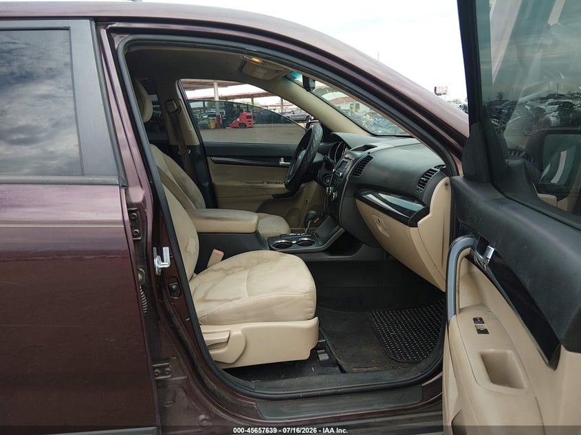 2012 Kia Sorento VIN 5XYKT3A69CG238674 IAAI salvage auction — NORMAL WEAR, Salvage Title, sold $25 on 2026-07-28 (photo 5)
