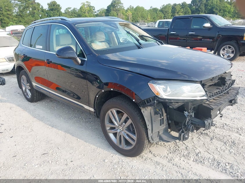 2016 Volkswagen Touareg VIN WVGEF9BP9GD004985 IAAI salvage auction — FRONT END, Salvage Title, sold $3,650 on 2026-08-11 (photo 1)