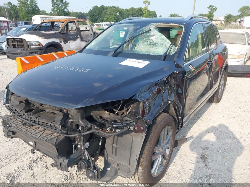 2016 Volkswagen Touareg VIN WVGEF9BP9GD004985 IAAI salvage auction — FRONT END, Salvage Title, sold $3,650 on 2026-08-11 (photo 6)