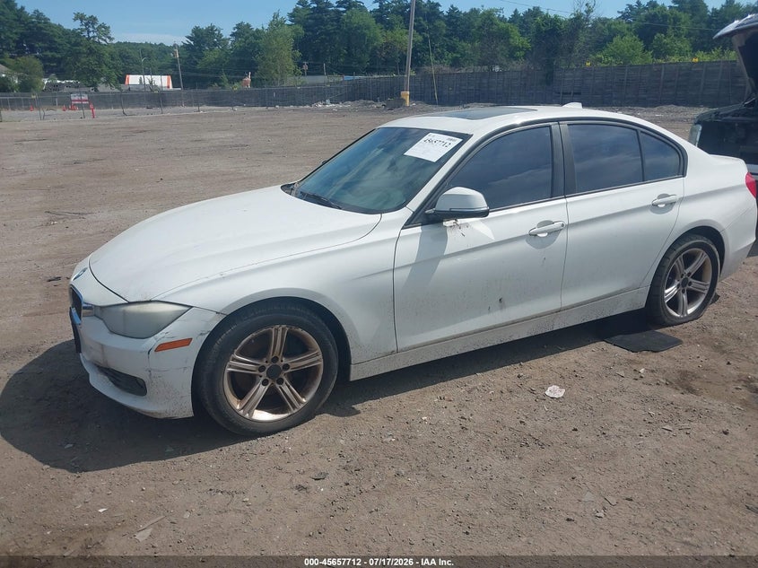 2013 BMW 3er VIN WBA3B5C5XDF592387 IAAI salvage auction — NORMAL WEAR, Clear (Massachusetts), sold $650 on 2026-07-31 (photo 6)