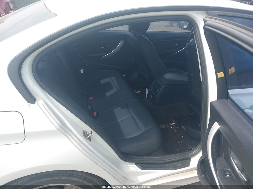 2013 BMW 3er VIN WBA3B5C5XDF592387 IAAI salvage auction — NORMAL WEAR, Clear (Massachusetts), sold $650 on 2026-07-31 (photo 8)