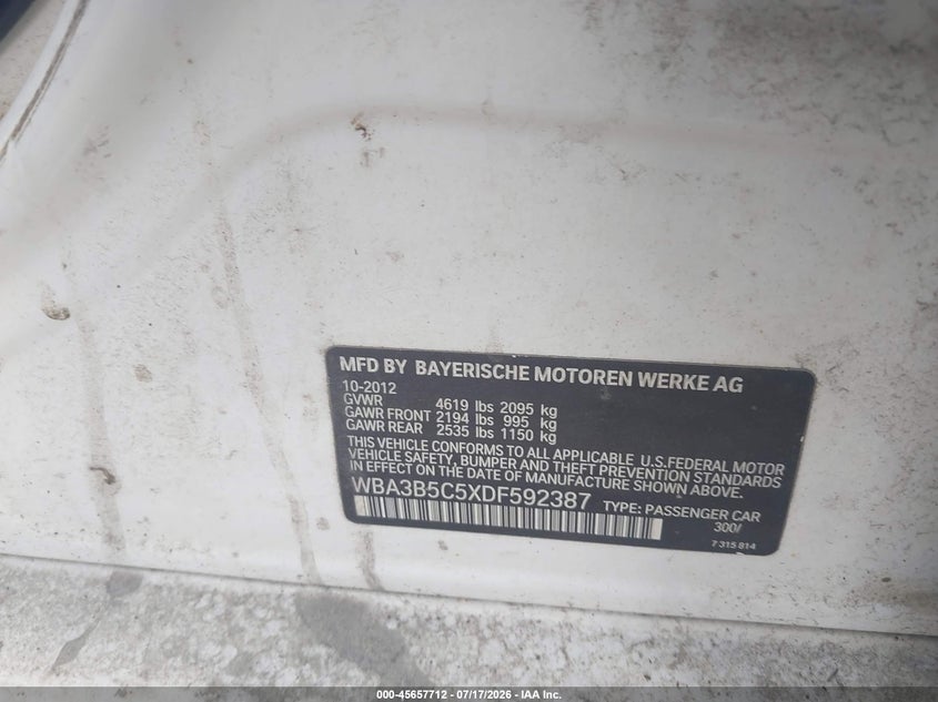 2013 BMW 3er VIN WBA3B5C5XDF592387 IAAI salvage auction — NORMAL WEAR, Clear (Massachusetts), sold $650 on 2026-07-31 (photo 9)
