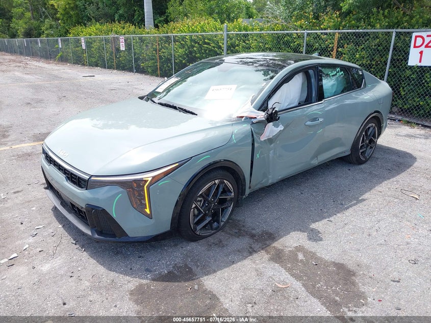 2025 Kia K4 VIN 3KPFW4DE1SE227049 IAAI salvage auction — SIDE, Wait Title, sold $9,500 on 2026-08-26 (photo 2)