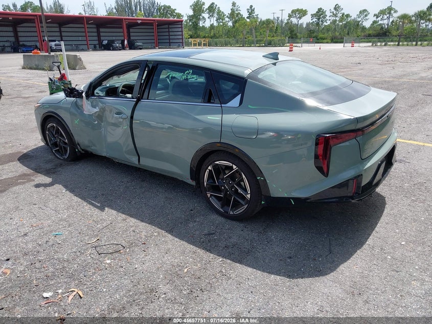 2025 Kia K4 VIN 3KPFW4DE1SE227049 IAAI salvage auction — SIDE, Wait Title, sold $9,500 on 2026-08-26 (photo 3)