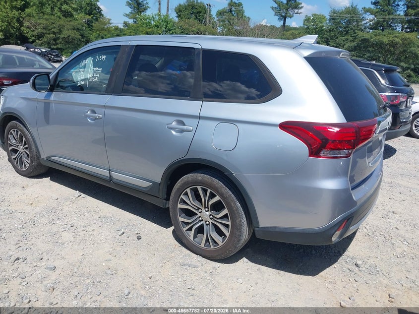 2017 Mitsubishi Outlander VIN JA4AD3A39HZ000261 IAAI salvage auction — RIGHT SIDE, Salvage Title, sold $1,350 on 2026-08-25 (photo 3)