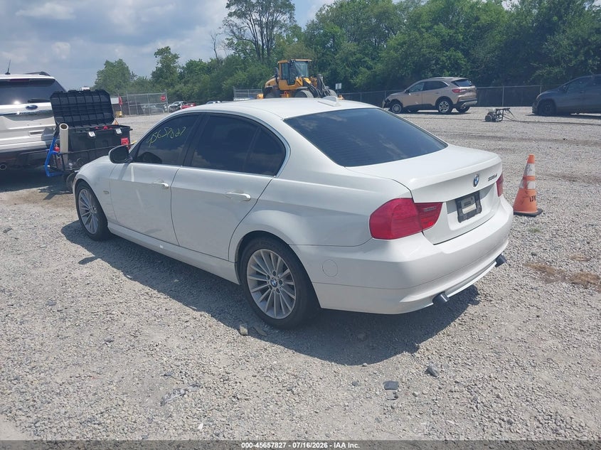 2011 BMW 3 series VIN WBAPN7C55BA781348 IAAI salvage auction — WATER/FLOOD, Salvage (Ohio), sold $575 on 2026-08-04 (photo 3)