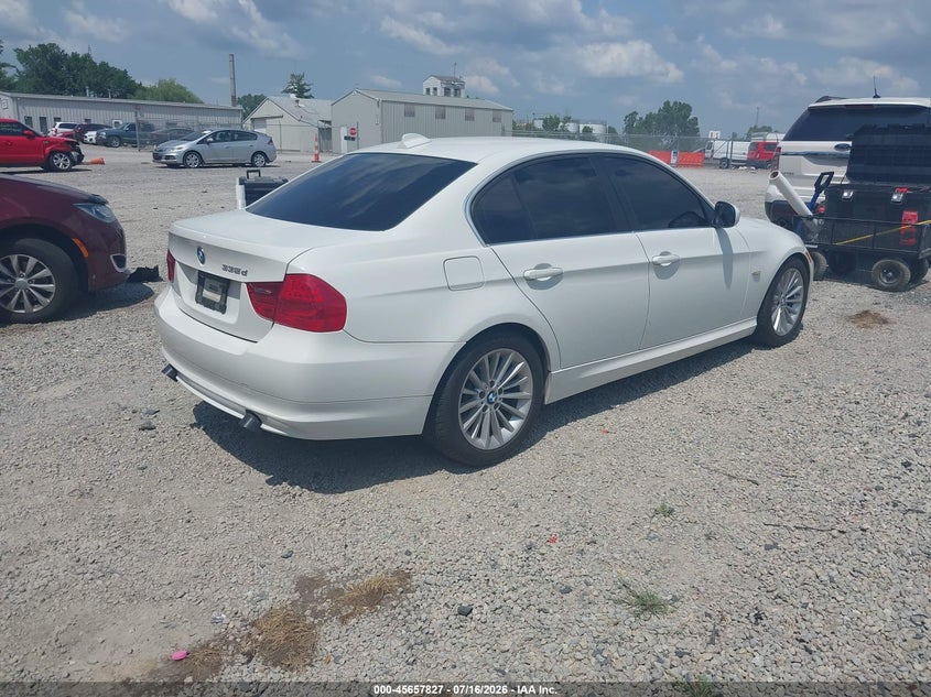 2011 BMW 3 series VIN WBAPN7C55BA781348 IAAI salvage auction — WATER/FLOOD, Salvage (Ohio), sold $575 on 2026-08-04 (photo 4)