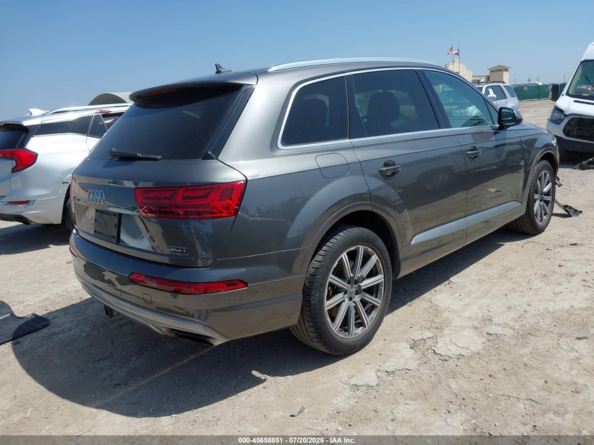 2018 Audi Q7 VIN WA1LAAF77JD034865 IAAI salvage auction — SIDE, Salvage Title, sold $7,400 on 2026-09-04 (photo 4)