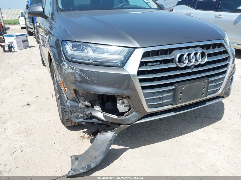 2018 Audi Q7 VIN WA1LAAF77JD034865 IAAI salvage auction — SIDE, Salvage Title, sold $7,400 on 2026-09-04 (photo 6)