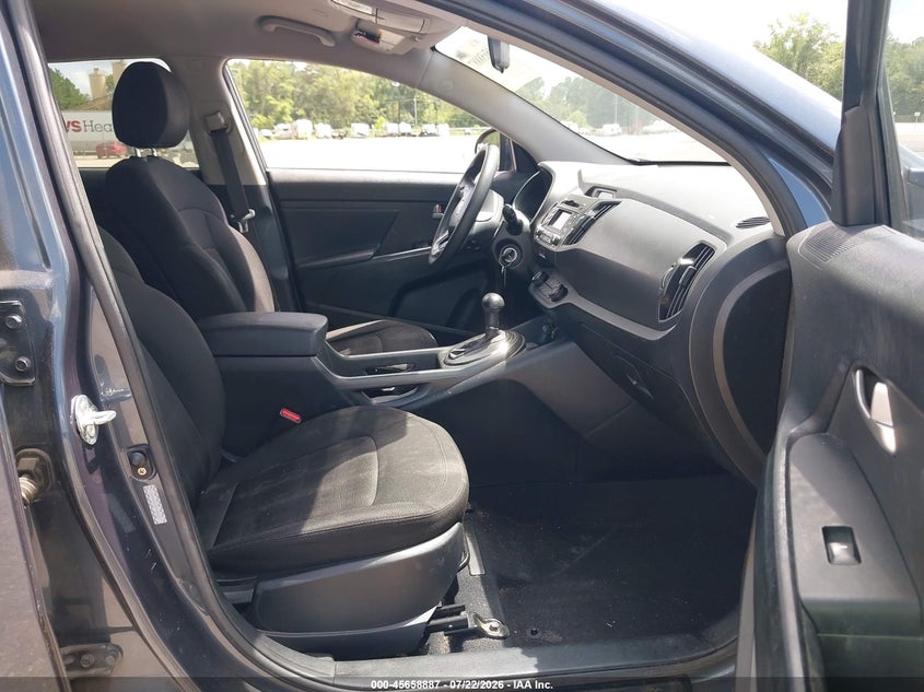 2011 Kia Sportage VIN KNDPB3A29B7088759 IAAI salvage auction — NORMAL WEAR, Clear (Alabama), sold $100 on 2026-07-29 (photo 5)
