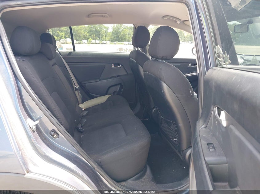 2011 Kia Sportage VIN KNDPB3A29B7088759 IAAI salvage auction — NORMAL WEAR, Clear (Alabama), sold $100 on 2026-07-29 (photo 8)