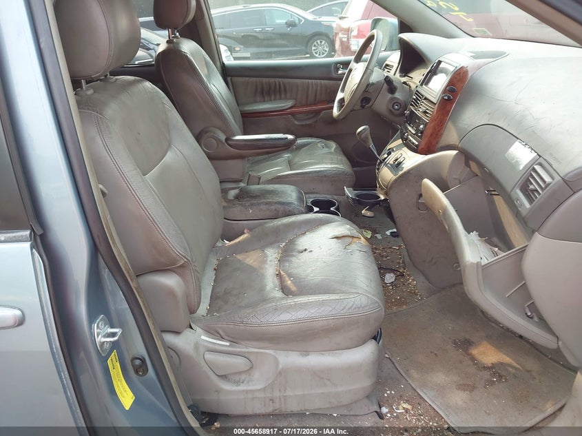 2004 Toyota Sienna VIN 5TDZA22C24S215406 IAAI salvage auction — NORMAL WEAR, Clear (Virginia), sold $500 on 2026-07-29 (photo 5)