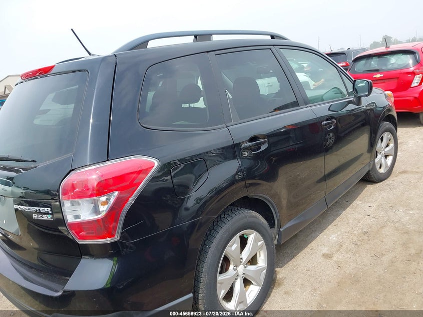 2015 Subaru Forester VIN JF2SJADC2FH824917 IAAI salvage auction — NORMAL WEAR, Clear (Michigan), sold $800 on 2026-07-23 (photo 4)