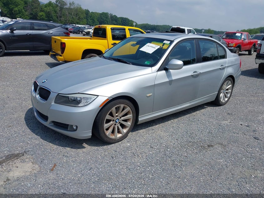 2011 BMW 3 series VIN WBAPH7C54BE460790 IAAI salvage auction — FRONT & REAR, Clear (Virginia), sold $550 on 2026-07-28 (photo 2)