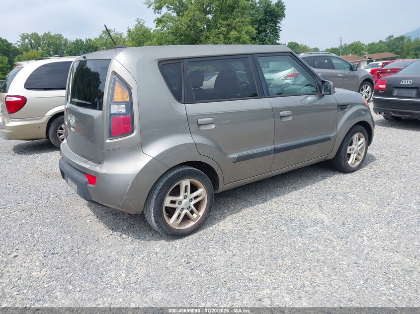 2010 Kia Soul VIN KNDJT2A25A7046603 IAAI salvage auction — MECHANICAL, Clear (Virginia), sold $225 on 2026-07-26 (photo 4)