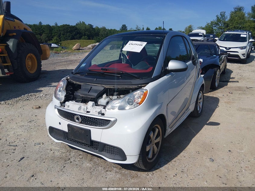2013 Smart Fortwo VIN WMEEJ3BA7DK670294 IAAI salvage auction — NORMAL WEAR, Clear (Massachusetts), sold $900 on 2026-07-28 (photo 2)