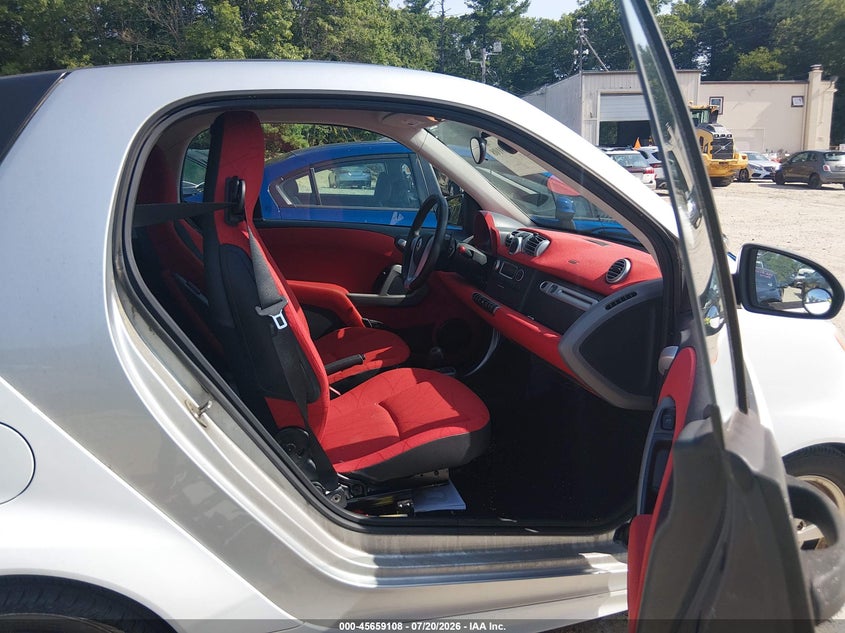 2013 Smart Fortwo VIN WMEEJ3BA7DK670294 IAAI salvage auction — NORMAL WEAR, Clear (Massachusetts), sold $900 on 2026-07-28 (photo 5)
