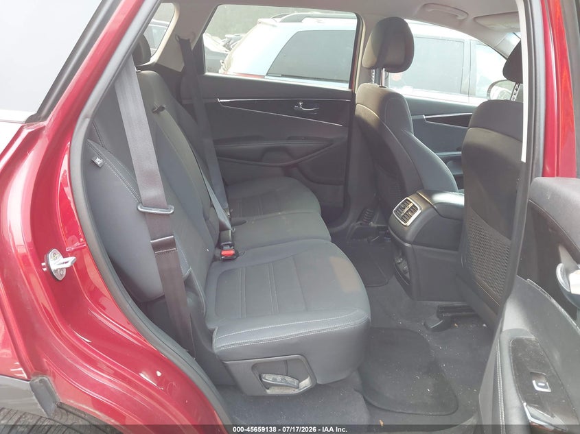 2016 Kia Sorento VIN 5XYPGDA39GG105697 IAAI salvage auction — NORMAL WEAR, Clear (Illinois), sold $525 on 2026-07-22 (photo 8)