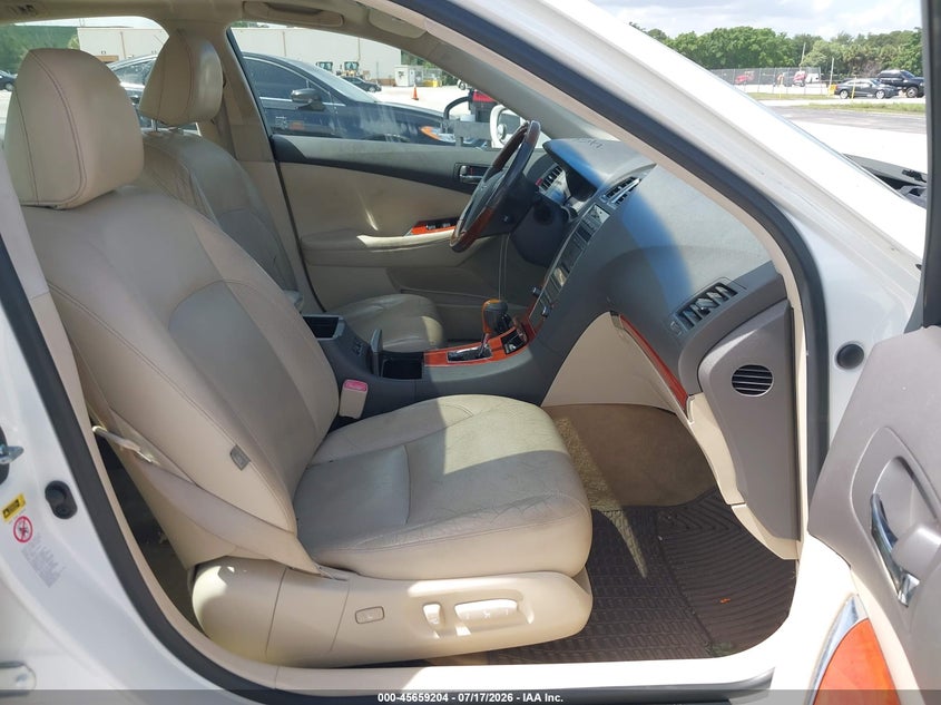 2010 Lexus Es 350 VIN JTHBK1EG3A2377196 IAAI salvage auction — NORMAL WEAR, Clear (Florida), sold $1,275 on 2026-07-30 (photo 5)