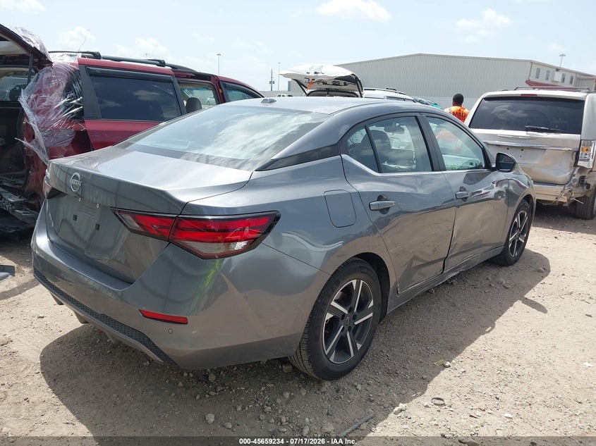 2025 Nissan Sentra VIN 3N1AB8CV2SY380376 IAAI salvage auction — RIGHT SIDE, Salvage Title, sold $12,500 on 2026-07-23 (photo 4)