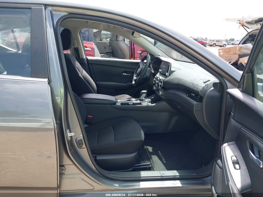 2025 Nissan Sentra VIN 3N1AB8CV2SY380376 IAAI salvage auction — RIGHT SIDE, Salvage Title, sold $12,500 on 2026-07-23 (photo 5)