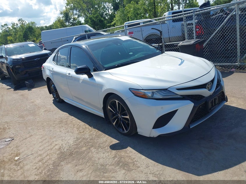 2019 Toyota Camry VIN 4T1BZ1HK1KU024275 IAAI salvage auction — REAR END, Salvage Title, sold $9,800 on 2026-07-31 (photo 1)