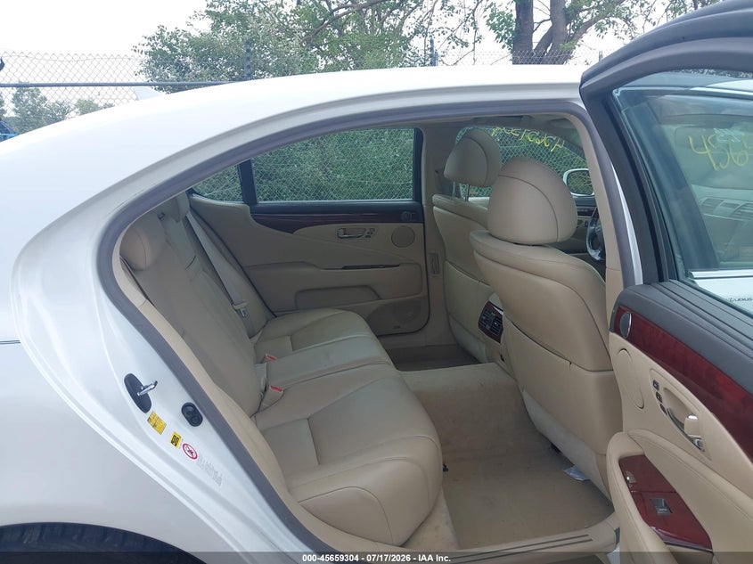2008 Lexus Ls 600h VIN JTHDU46F285004931 IAAI salvage auction — SIDE, Clear (Wisconsin), sold $9,400 on 2026-08-11 (photo 8)