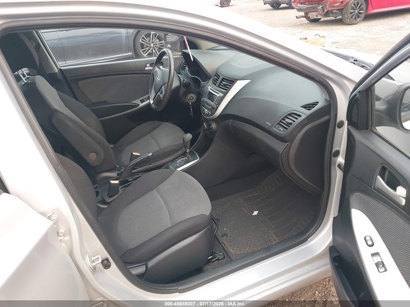 2014 Hyundai Accent VIN KMHCT5AE8EU173983 IAAI salvage auction — NORMAL WEAR, Clear (Pennsylvania), sold $25 on 2026-07-24 (photo 5)