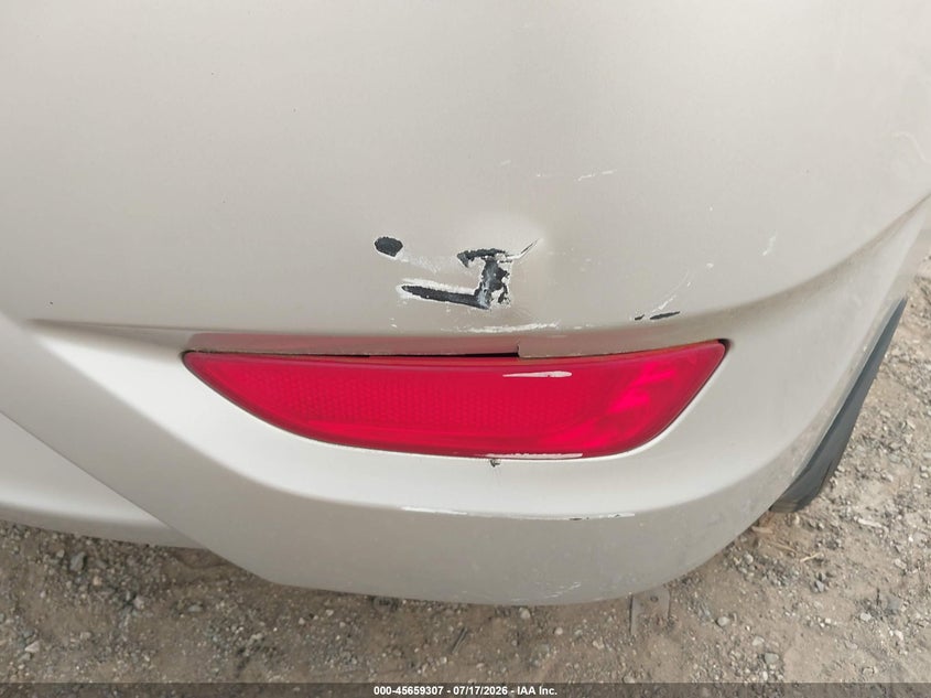 2014 Hyundai Accent VIN KMHCT5AE8EU173983 IAAI salvage auction — NORMAL WEAR, Clear (Pennsylvania), sold $25 on 2026-07-24 (photo 6)