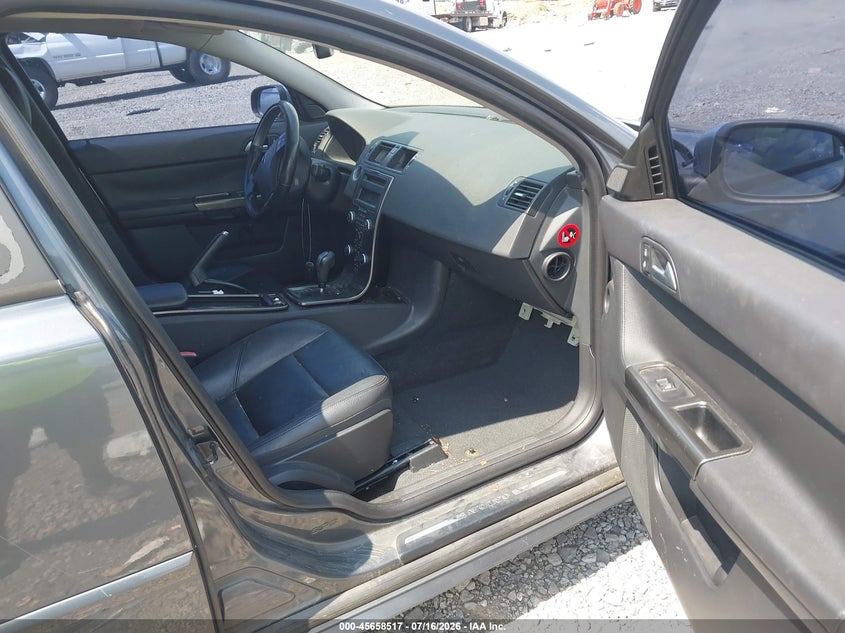 2009 Volvo S40 VIN YV1MS672692464878 IAAI salvage auction — NORMAL WEAR, Clear (Tennessee), sold $575 on 2026-08-13 (photo 5)