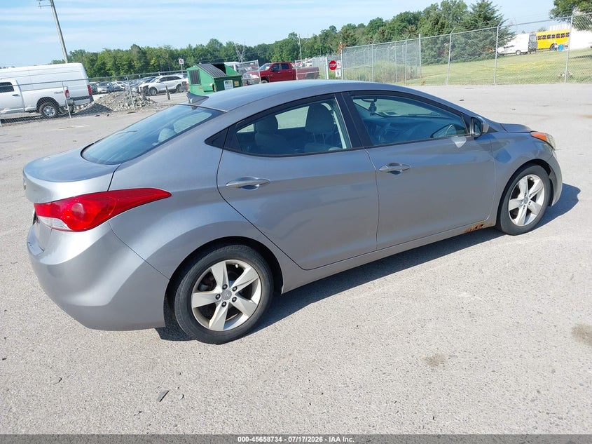 2013 Hyundai Elantra VIN KMHDH4AE7DU777393 IAAI salvage auction — NORMAL WEAR, Clear (New York), sold $275 on 2026-07-28 (photo 4)