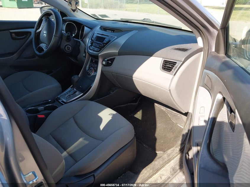 2013 Hyundai Elantra VIN KMHDH4AE7DU777393 IAAI salvage auction — NORMAL WEAR, Clear (New York), sold $275 on 2026-07-28 (photo 5)