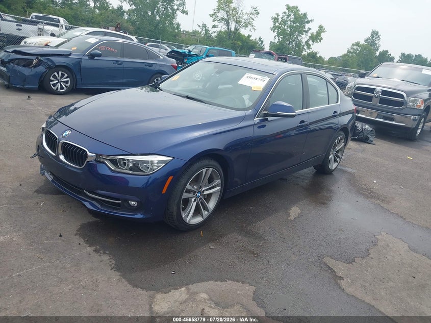 2016 BMW 3er VIN WBA8B7G57GNT70671 IAAI salvage auction — RIGHT FRONT, Wait Title, sold $6,725 on 2026-08-11 (photo 2)