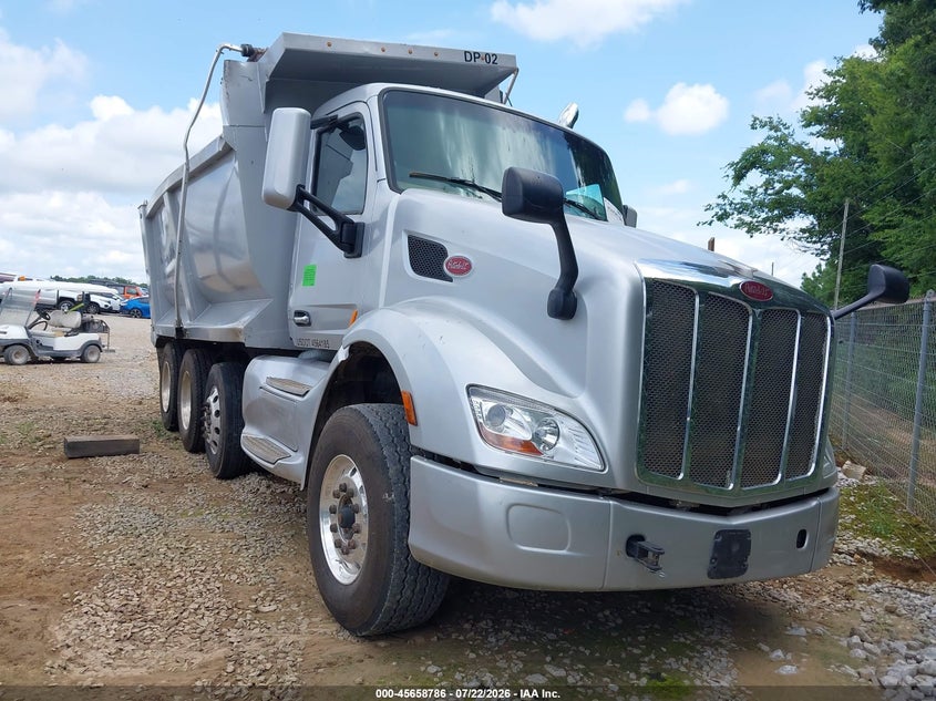 2016 Peterbilt 579 VIN 1XPBA48X3GD339867 — IAAI salvage auction photo