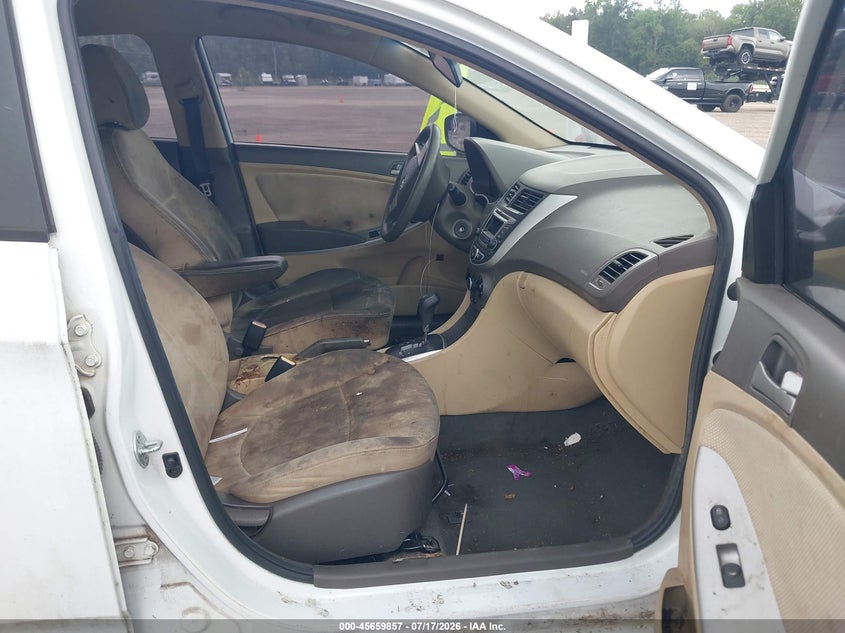 2014 Hyundai Accent VIN KMHCT4AE1EU590419 IAAI salvage auction — NORMAL WEAR, Clear (Alabama), sold $225 on 2026-07-29 (photo 5)