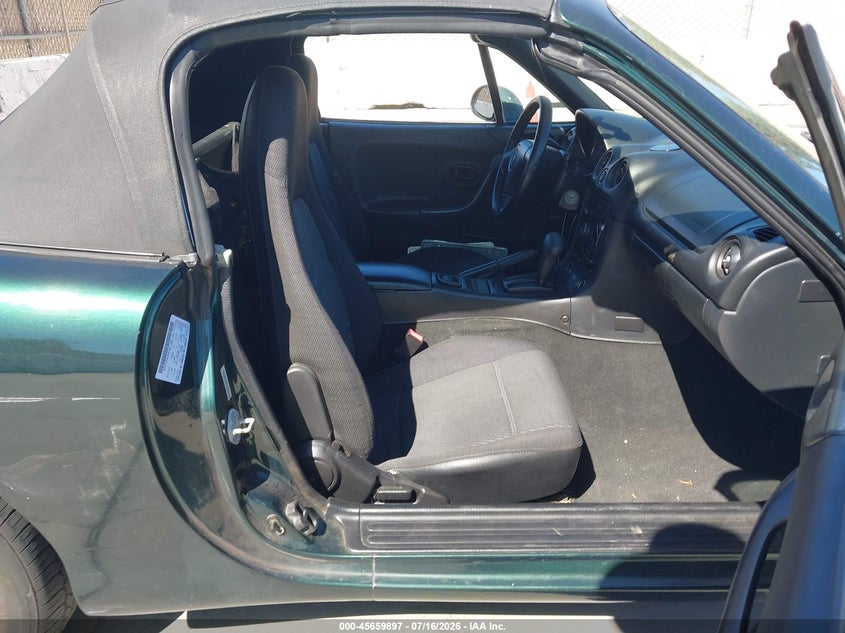 1999 Mazda Mx-5 miata VIN JM1NB353XX0123304 IAAI salvage auction — NORMAL WEAR, Clear - Dealer Only (California), sold $300 on 2026-07-29 (photo 5)