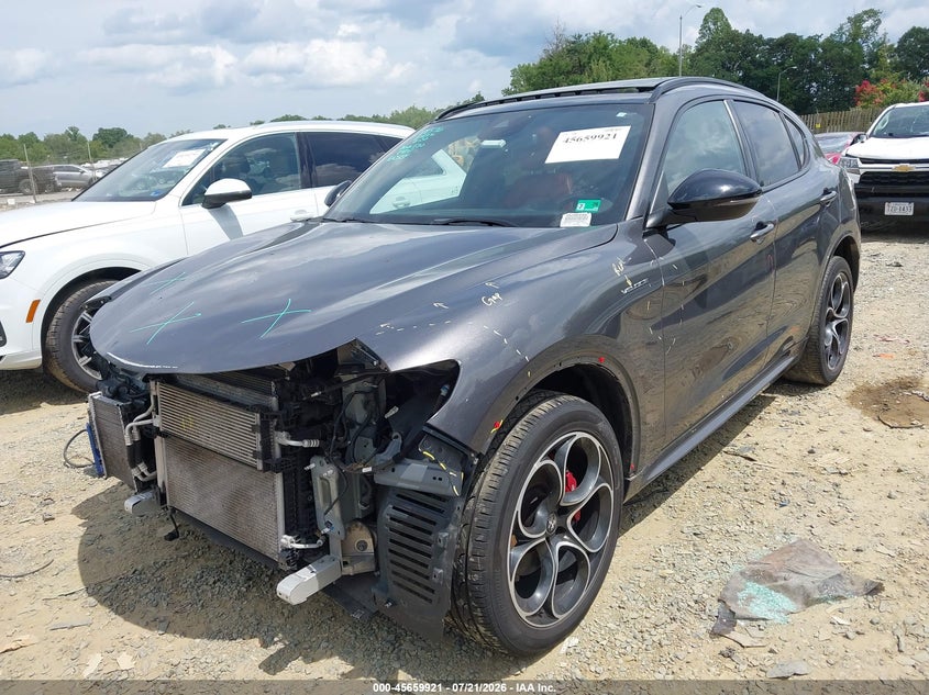 2022 Alfa romeo Stelvio VIN ZASPAKBN5N7D36796 IAAI salvage auction — FRONT END, Salvage Title, sold $8,600 on 2026-08-09 (photo 2)