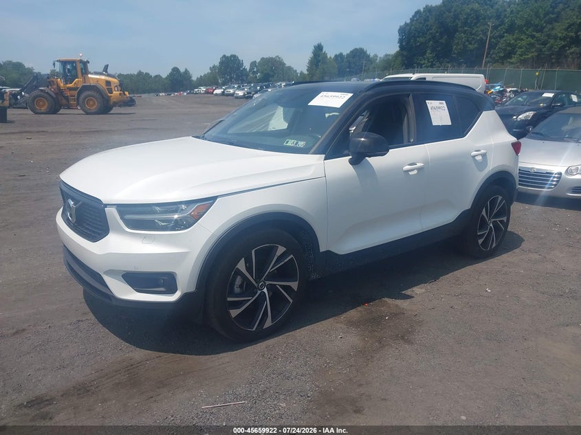 2021 Volvo Xc40 VIN YV4162UM6M2409879 IAAI salvage auction — SIDE, Salvage Title, sold $5,450 on 2026-08-09 (photo 2)