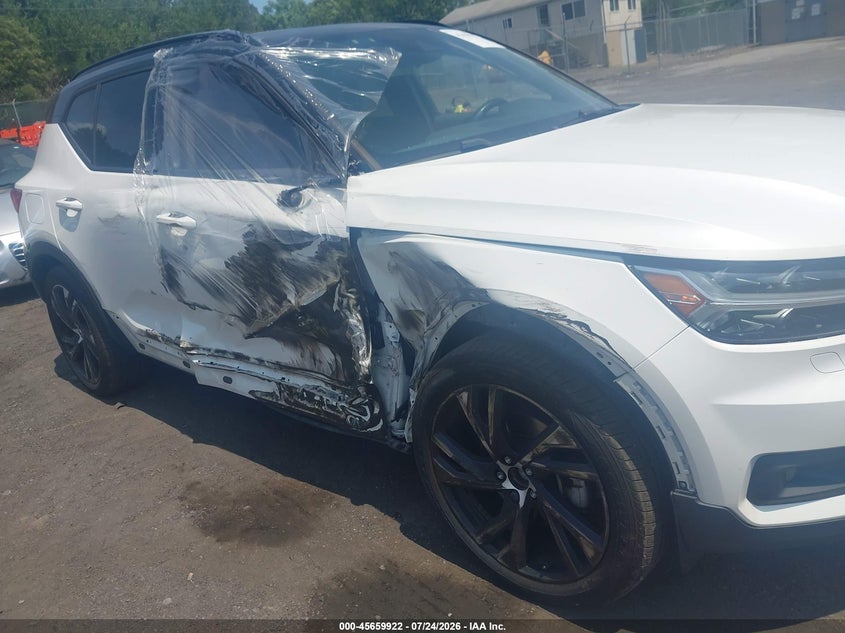 2021 Volvo Xc40 VIN YV4162UM6M2409879 IAAI salvage auction — SIDE, Salvage Title, sold $5,450 on 2026-08-09 (photo 6)