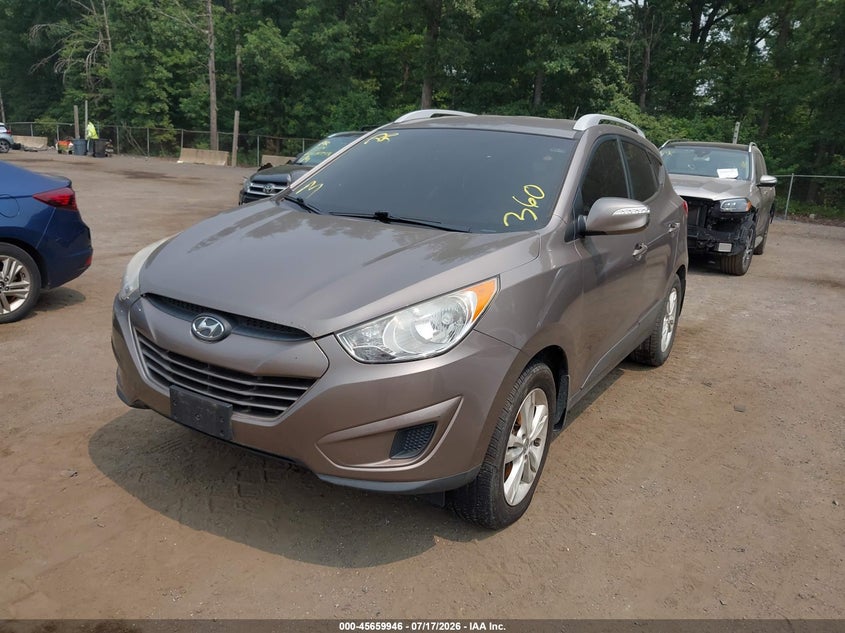 2012 Hyundai Tucson VIN KM8JU3AC6CU359137 IAAI salvage auction — NORMAL WEAR, Clear (Virginia), sold $675 on 2026-07-29 (photo 2)