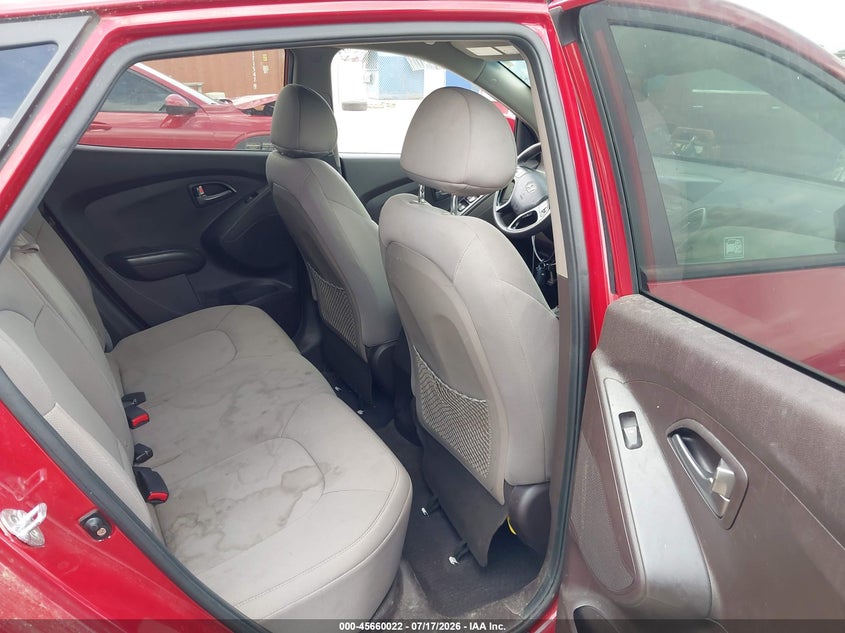 2015 Hyundai Tucson VIN KM8JT3AF0FU027891 IAAI salvage auction — NORMAL WEAR, Salvage Title, sold $725 on 2026-07-28 (photo 8)