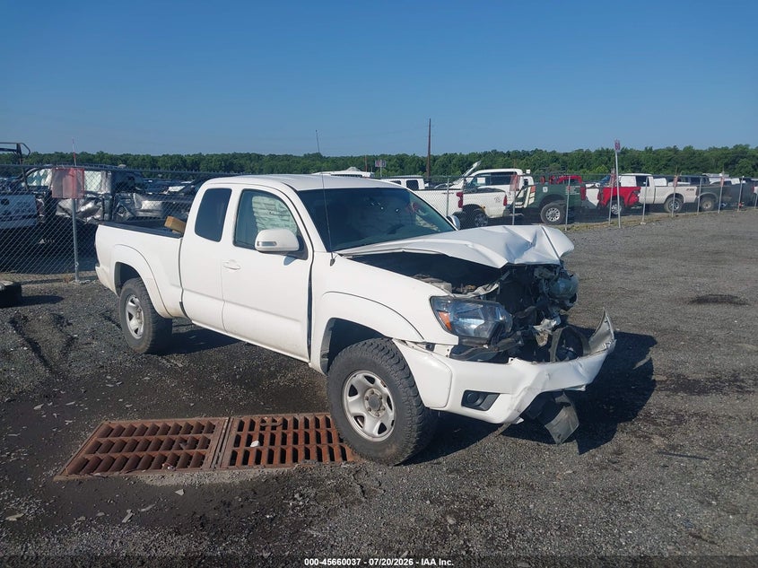 2015 Toyota Tacoma VIN 5TFUX4EN9FX031949 IAAI salvage auction — FRONT END, Clear (Pennsylvania), sold $3,550 on 2026-07-30 (photo 1)