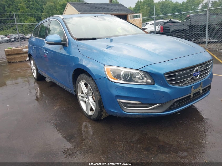 2015 Volvo V60 VIN YV1612SMXF1246263 IAAI salvage auction — NORMAL WEAR, Salvage Title, sold $2,100 on 2026-08-13 (photo 1)